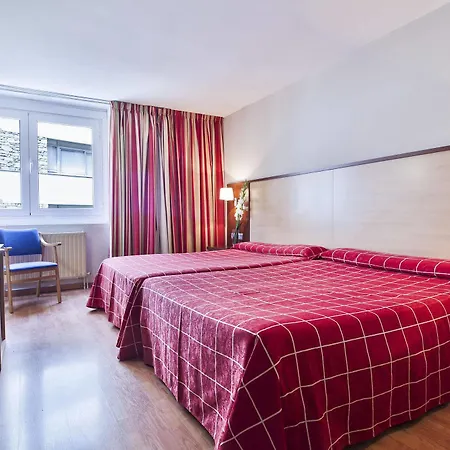 Center Hotel 4*